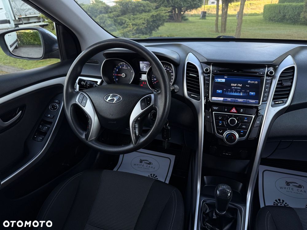 Hyundai i30 1.4 Premium - 17