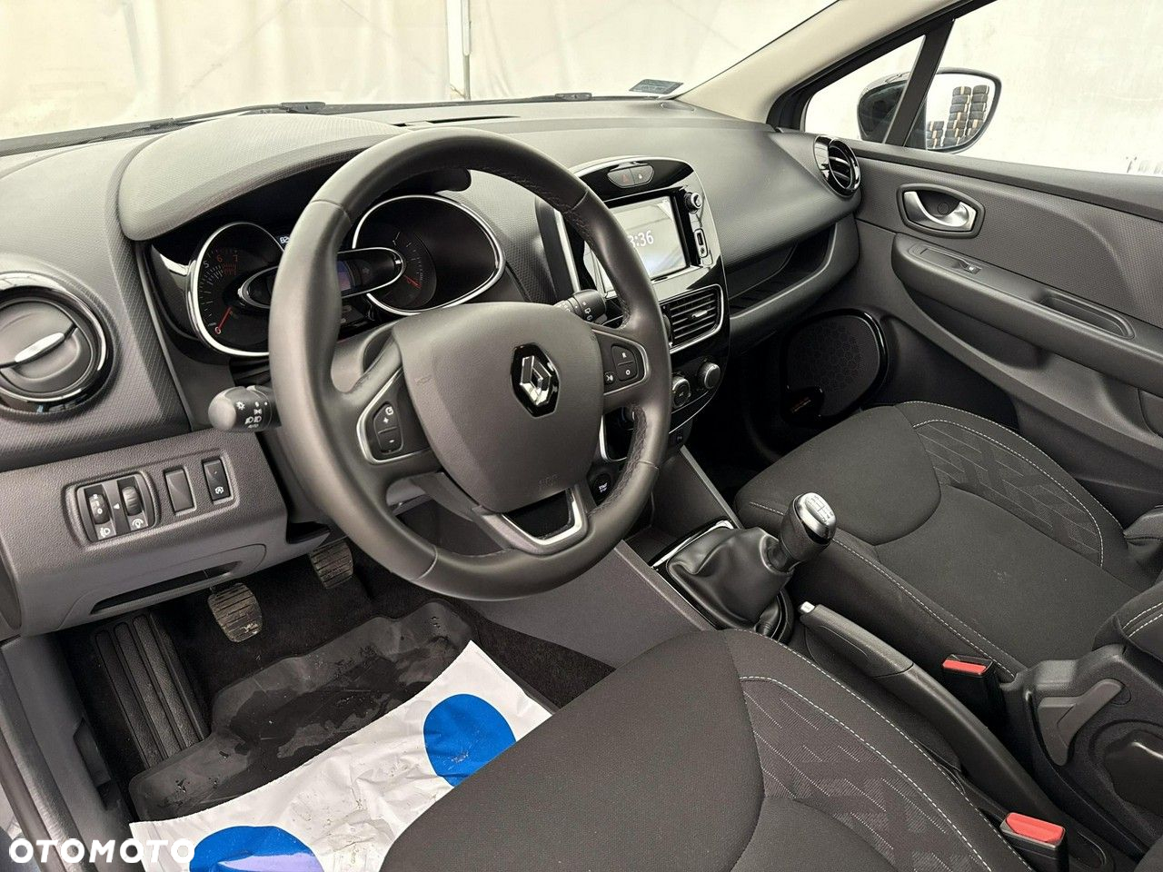 Renault Clio - 13