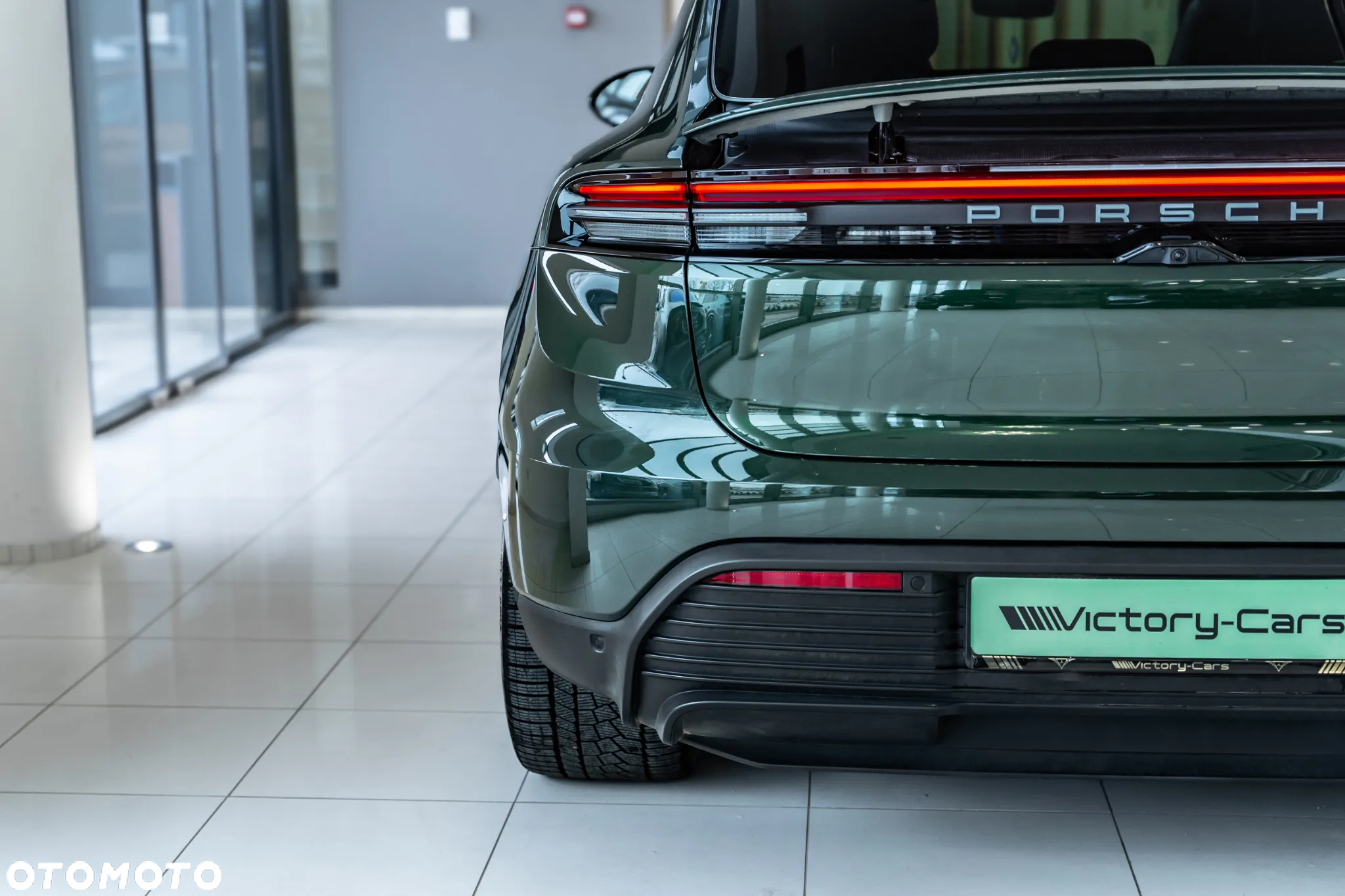 Porsche Macan 4 - 7