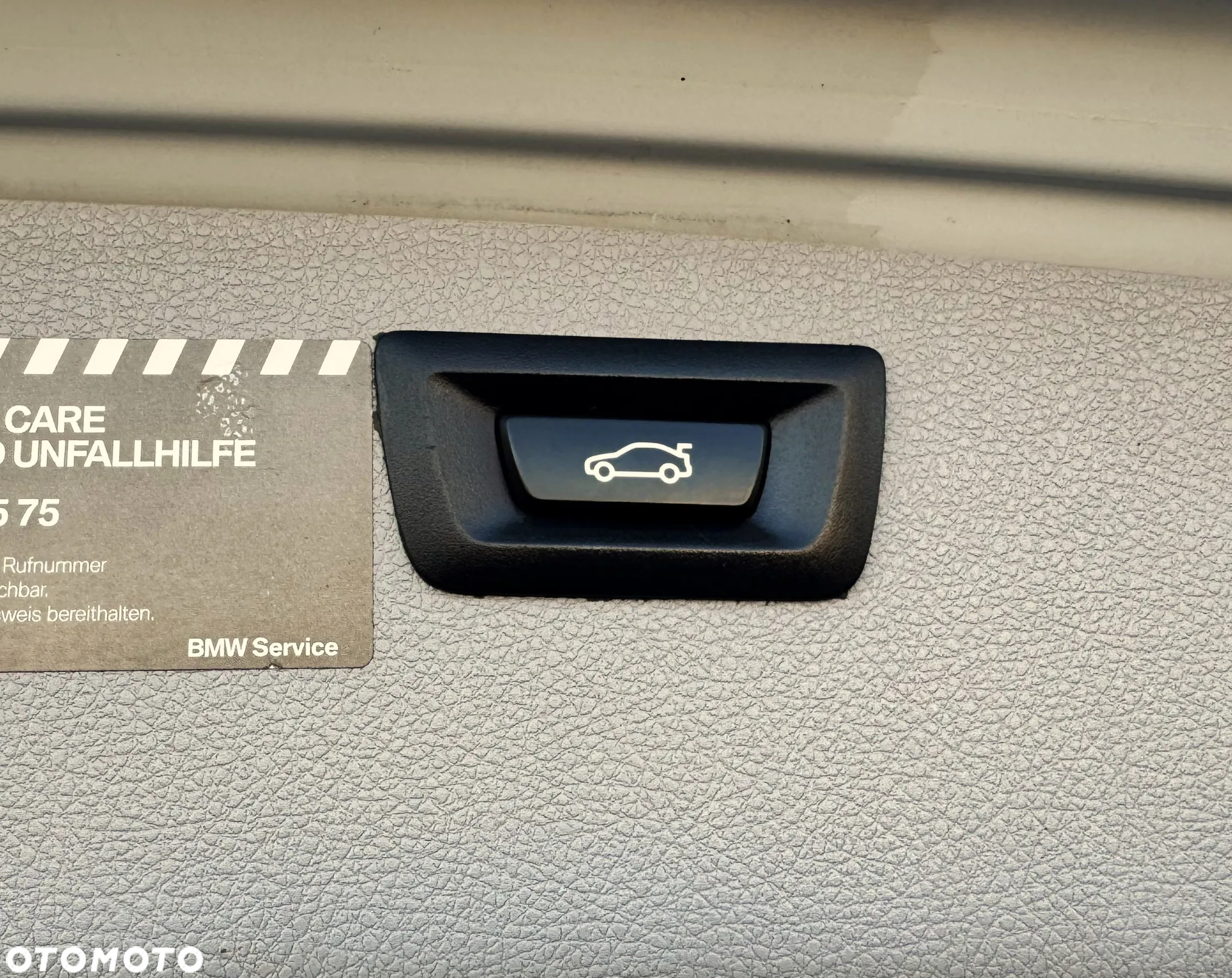 BMW Seria 3 320i Touring xDrive - 14