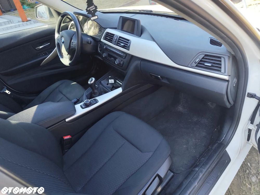 BMW Seria 3 320d - 3