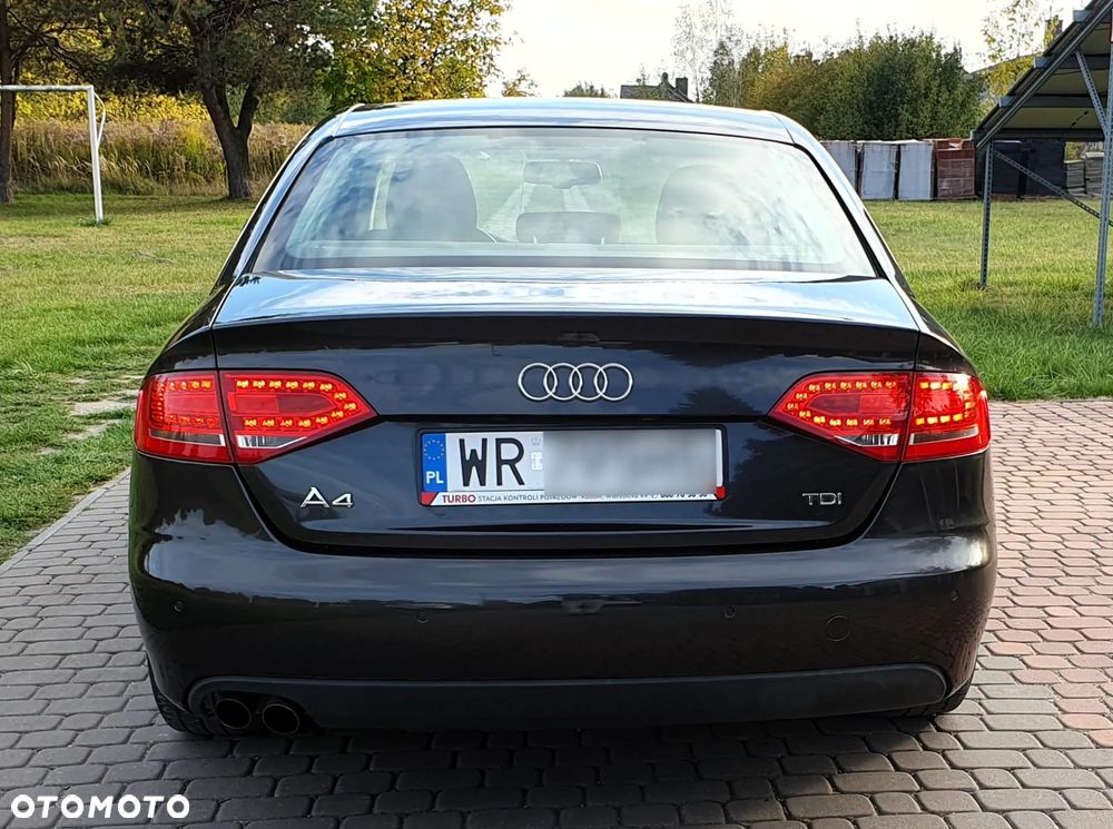 Audi A4 Limousine - 12