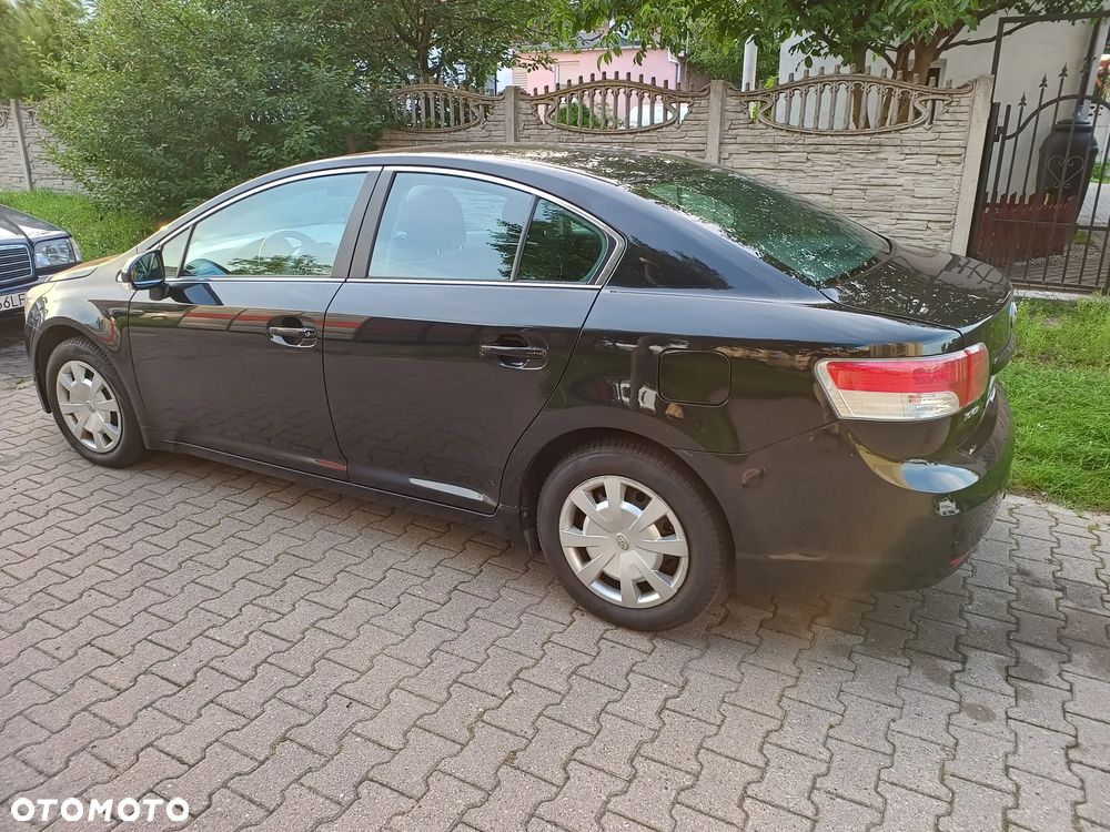 Toyota Avensis 1.6 Luna - 4