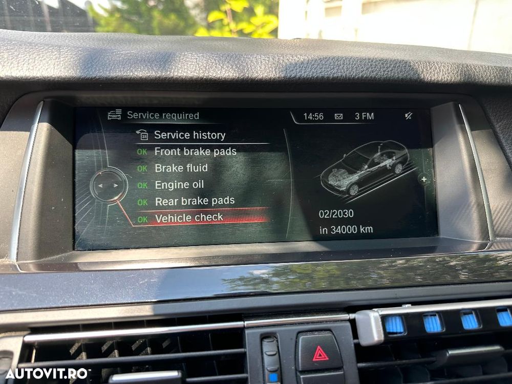 BMW Seria 5 520d xDrive - 16