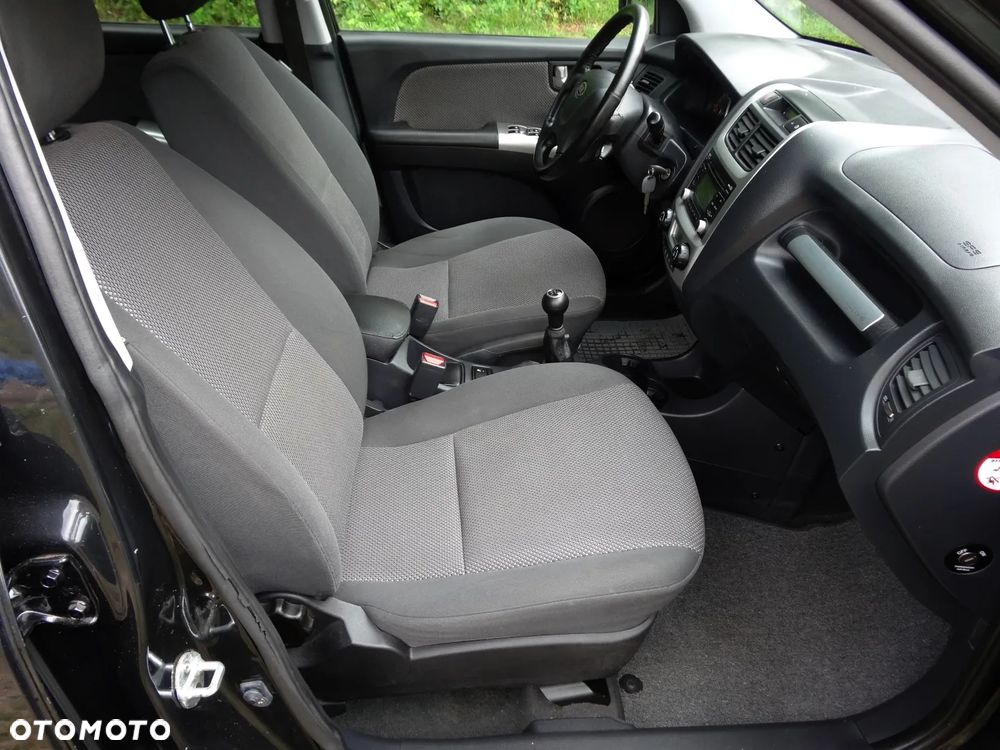 Kia Sportage 2.0 2WD EX - 25