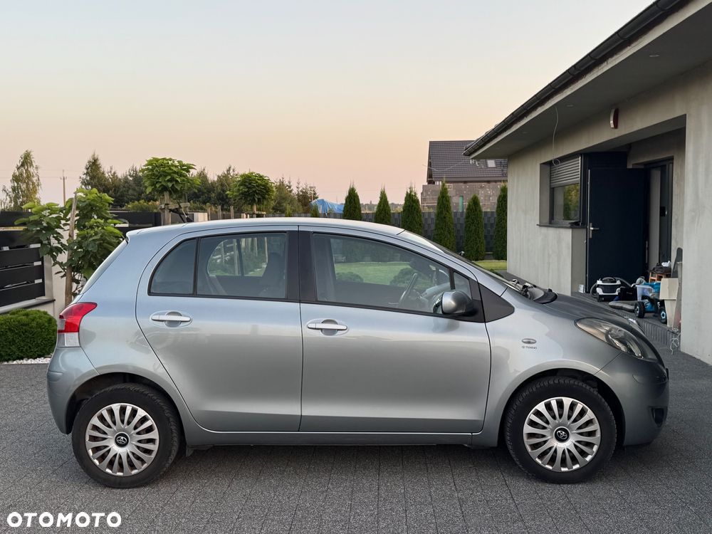 Toyota Yaris 1.33 VVT-i Life - 10