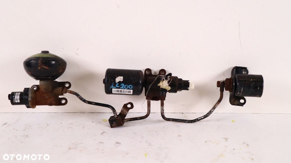 TOYOTA LAND CRUISER 200 4.5 V8 SERWA GRUSZKA ZAWIESZENIE HYDRAULICZNE LEWE 49020-60010 - 1