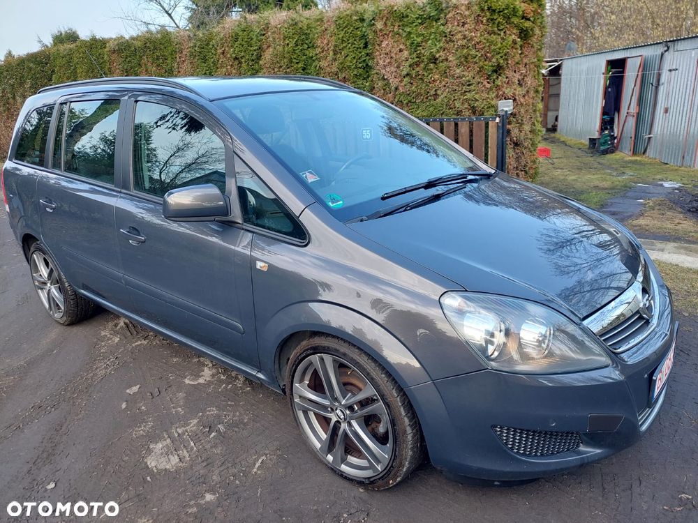Opel Zafira - 10