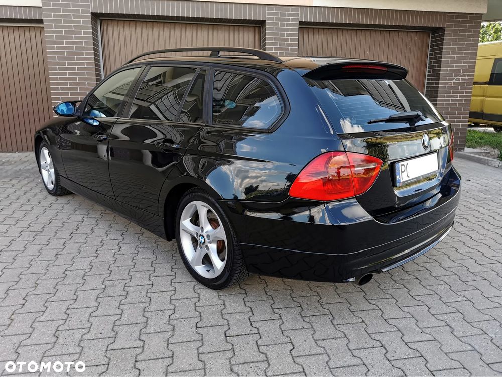 BMW Seria 3 318d - 23