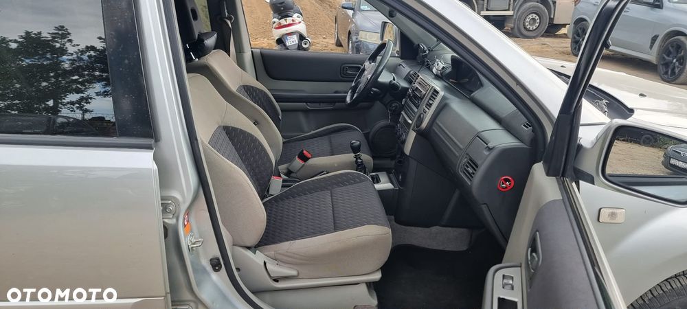Nissan X-Trail 2.2 dCi Sport - 13
