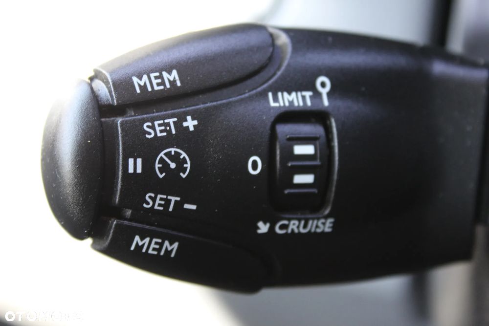 Opel Vivaro Extra Long 3,1t (bryg.) - 22