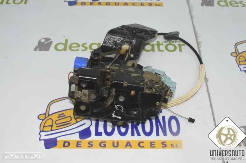 FECHADURA PORTA TRASEIRA DIREITA VOLKSWAGEN TOUAREG 2005 - 2