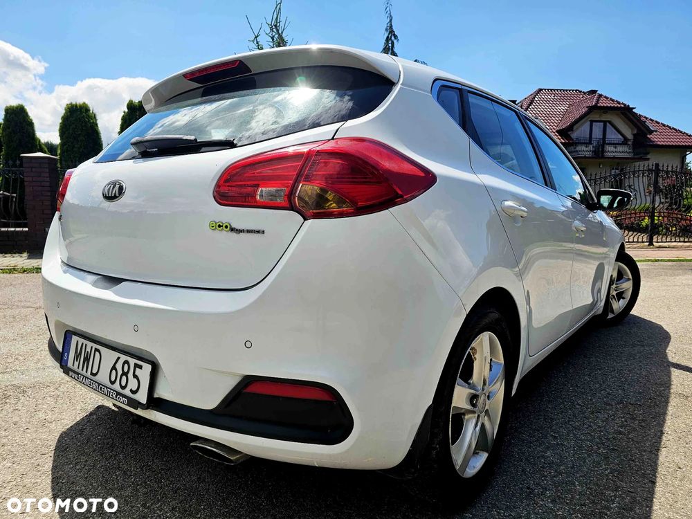 Kia Ceed 1.6 GDI ISG Platinum Edition - 3