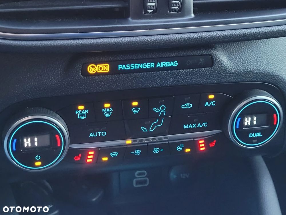 Ford Kuga 1.5 EcoBlue TITANIUM - 24