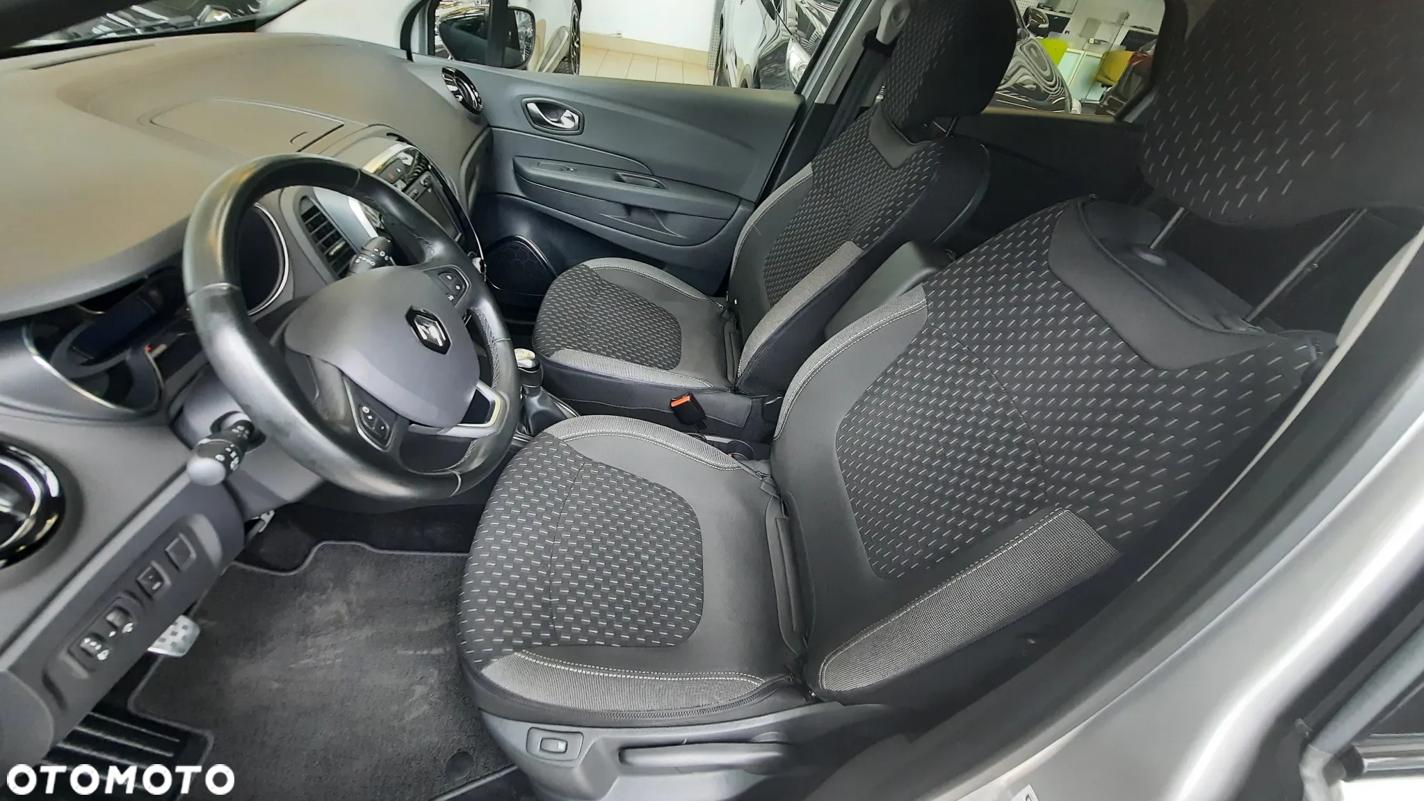 Renault Captur TCe 130 GPF COLLECTION - 16