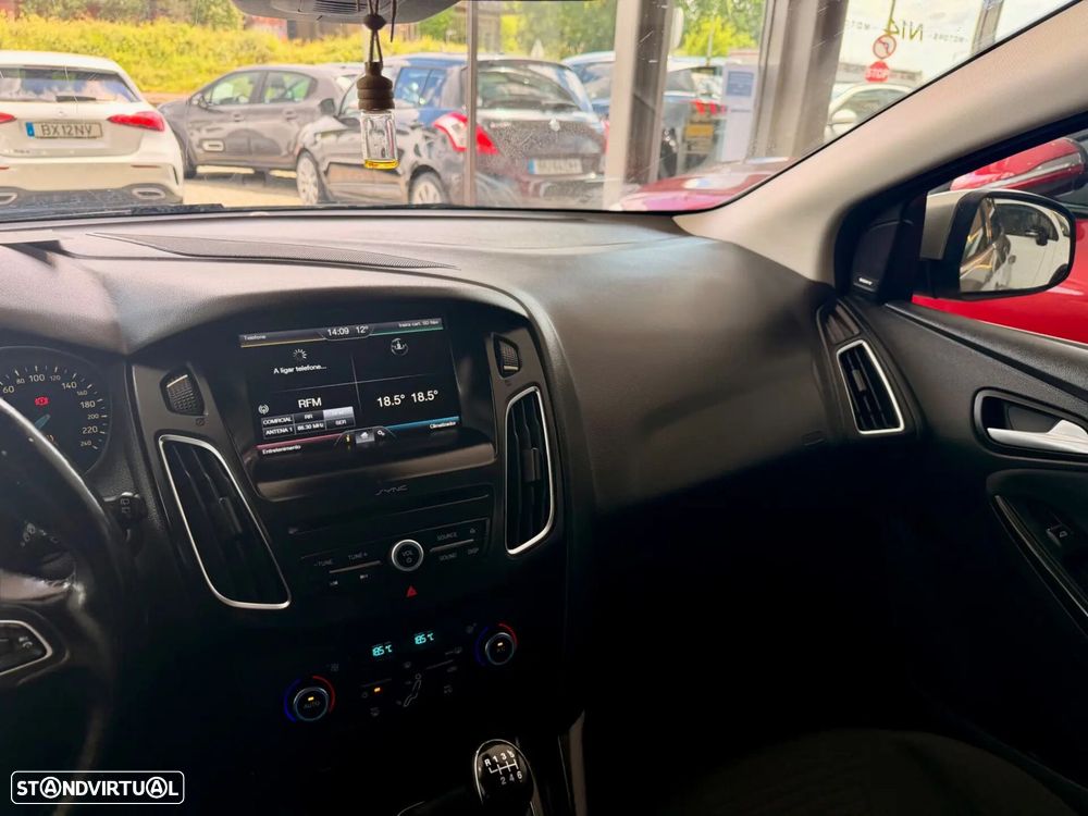 Ford Focus SW 1.5 TDCi EcoBlue Titanium - 13