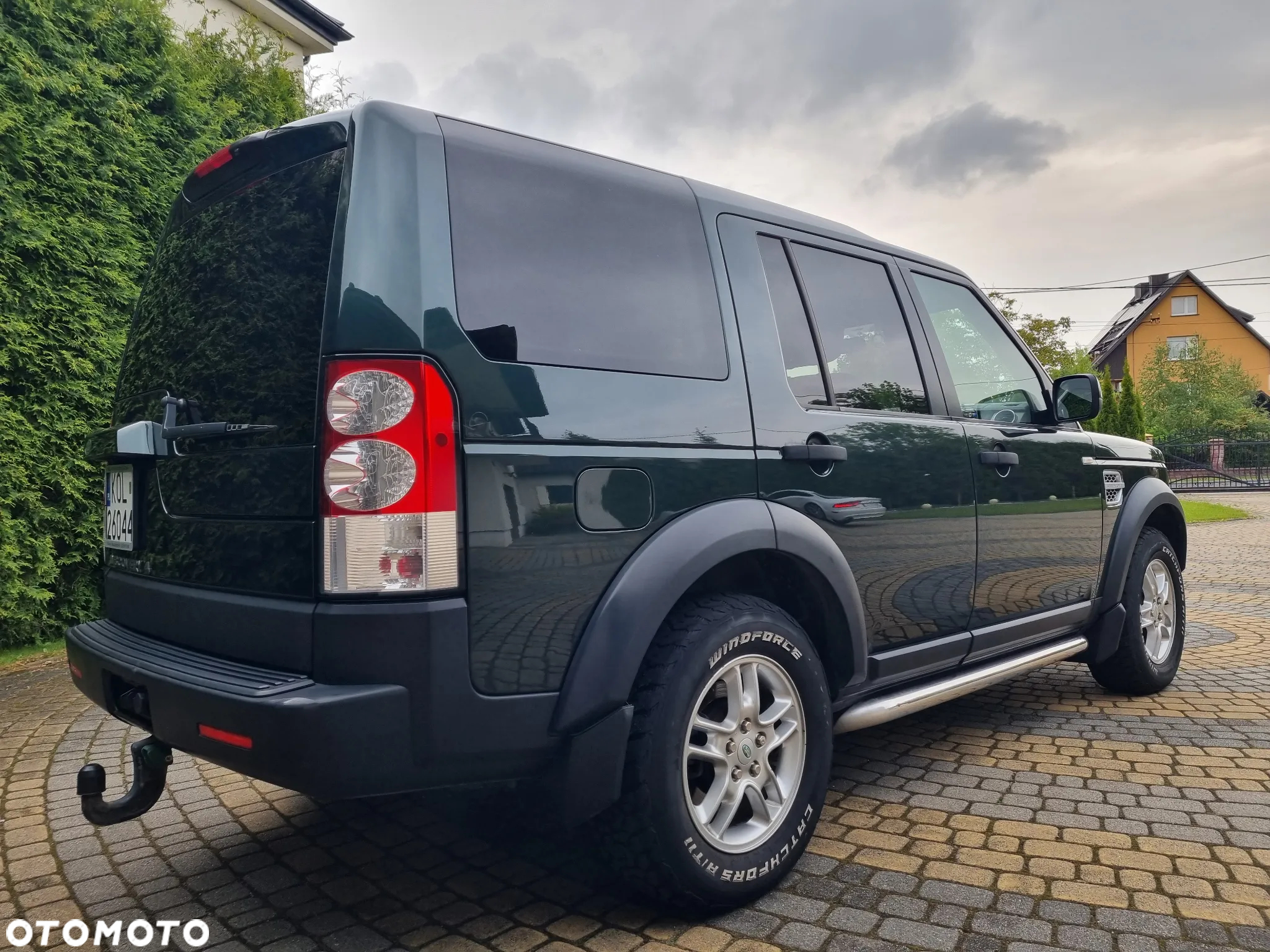 Land Rover Discovery IV 2.7D V6 S - 3