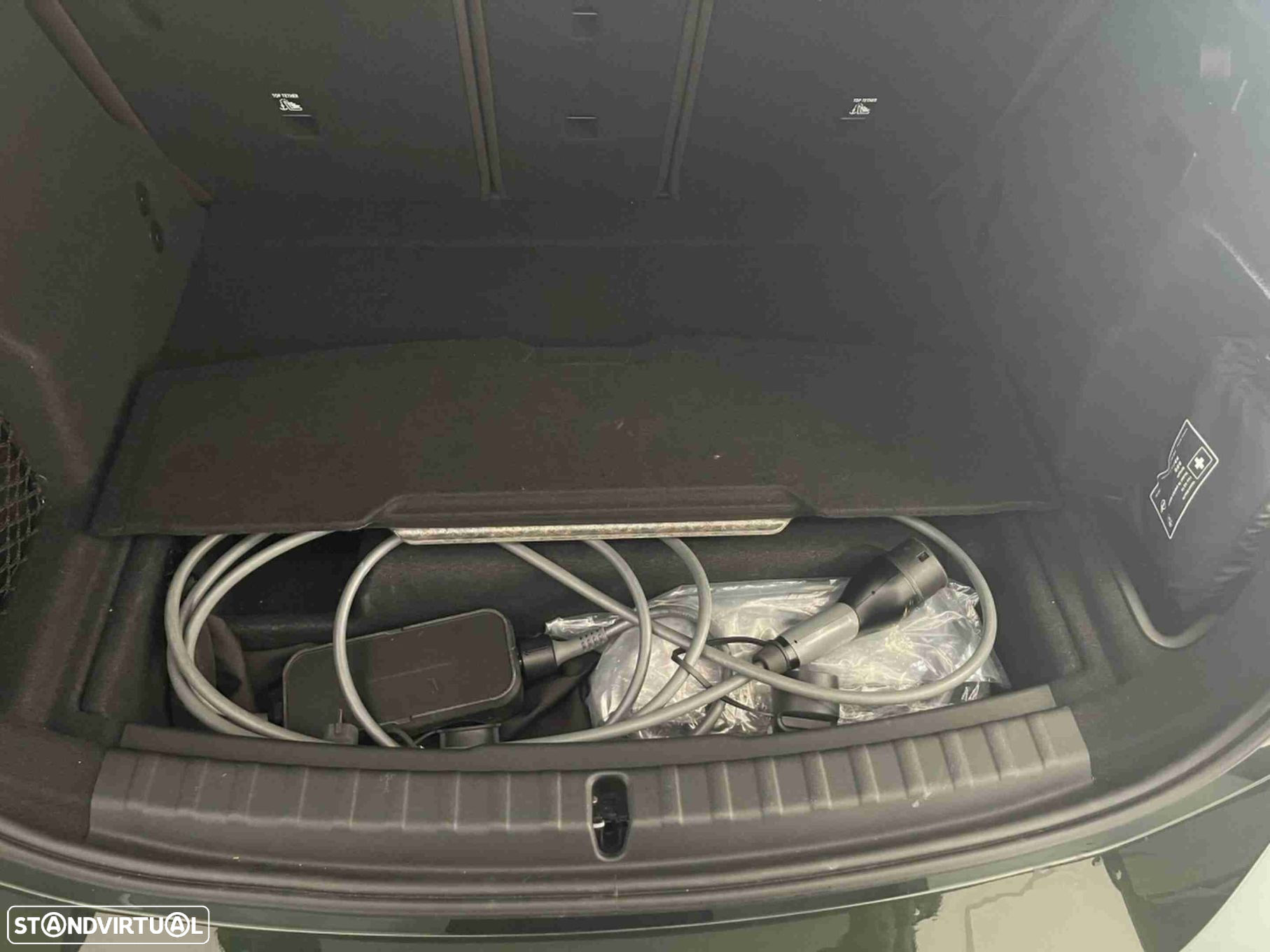BMW 225xe Active Tourer - 8