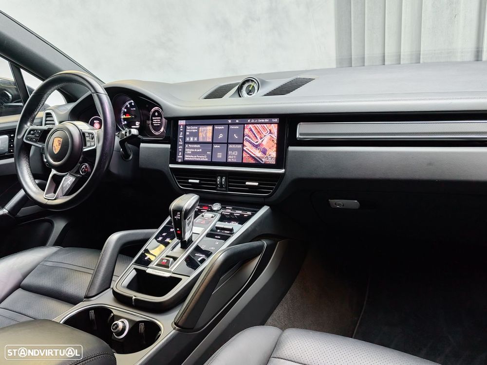 Porsche Cayenne Coupé E-Hybrid - 12