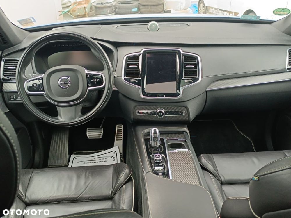 Volvo XC 90 - 8