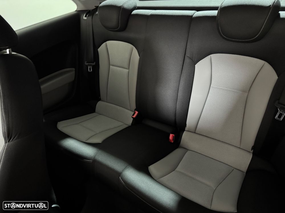 Audi A1 1.6 TDI S line Sport Pack - 13