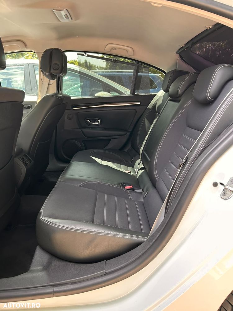 Renault Laguna dCi 175 FAP Aut. Bose Edition - 24