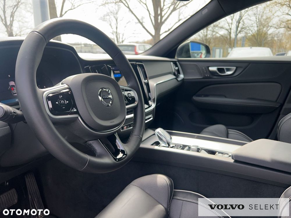 Volvo V60 B4 B Plus Dark - 21