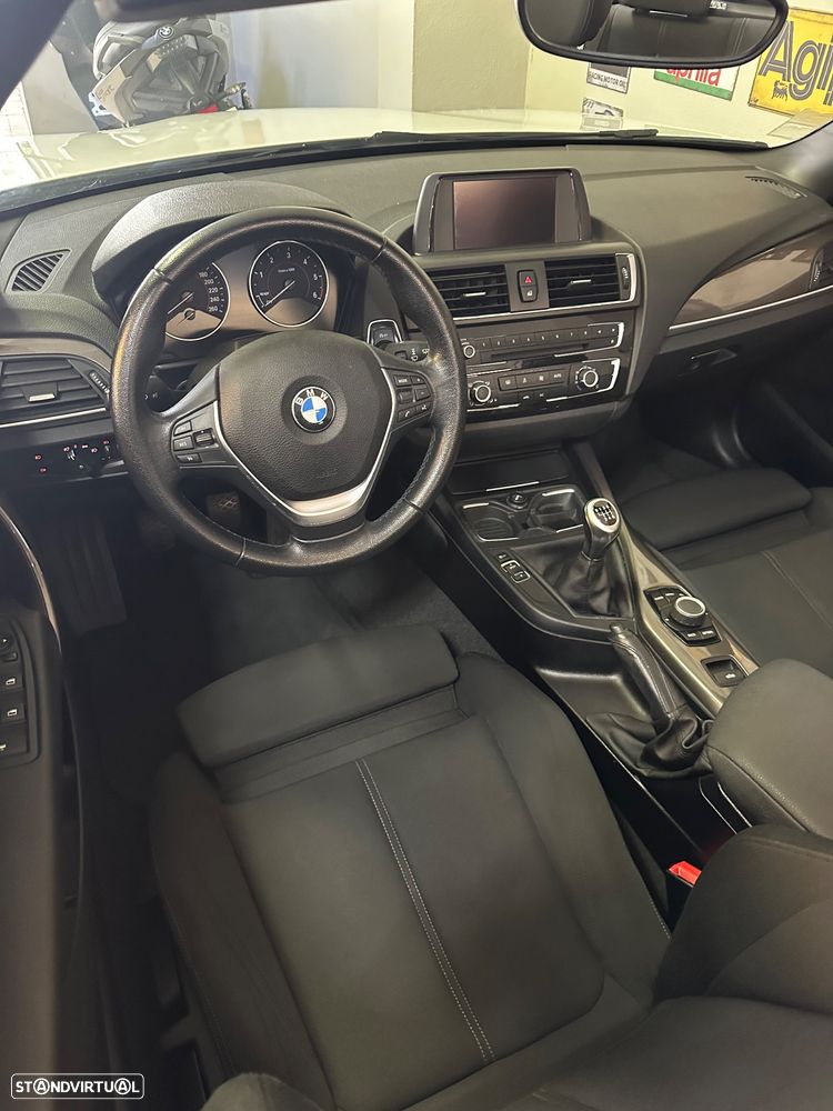 BMW 218 d Cabrio Pack M - 32