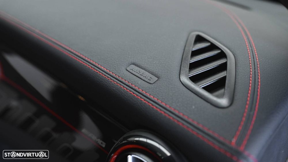 Mercedes-Benz CLA 45 AMG 4Matic Speedshift 7G-DCT - 28