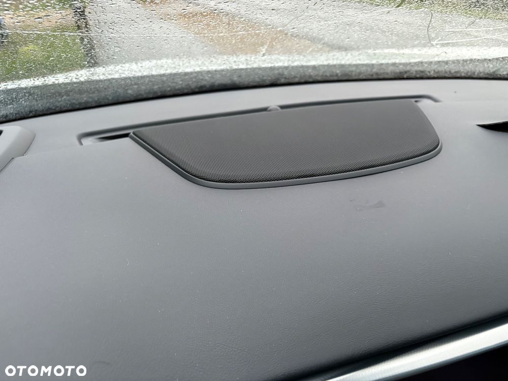 Peugeot 508 RXH 2.0 HDi HYbrid4 - 21