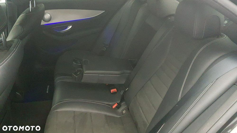 Mercedes-Benz Klasa E - 16