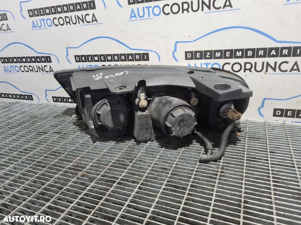 Far Dreapta Chevrolet Captiva Facelift 2011 - 2014 SUV 4 Usi (973) Xenon - 2