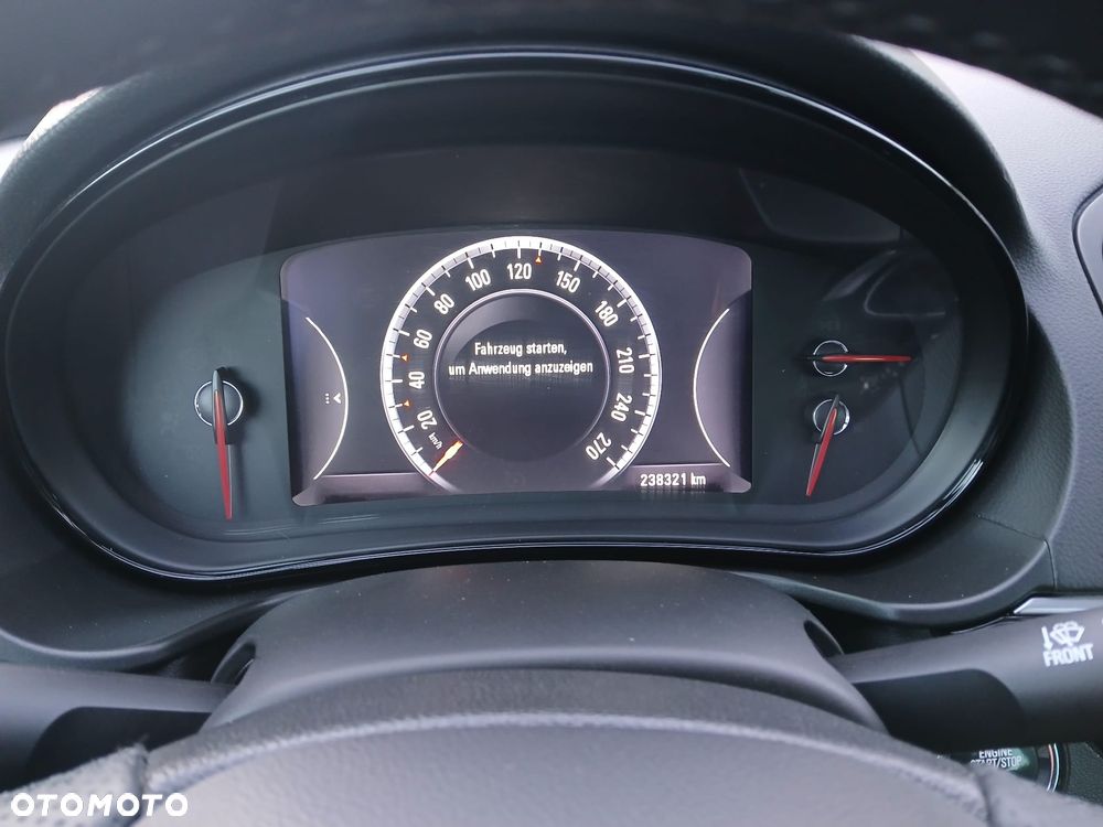 Opel Insignia - 11
