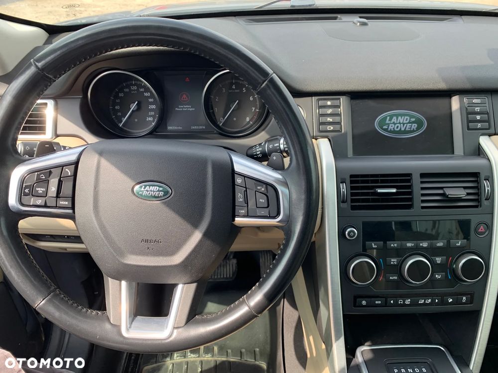 Land Rover Discovery Sport P250 R-Dynamic HSE - 11