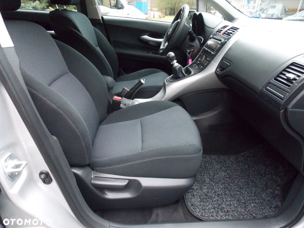 Toyota Auris 1.33 Dual-VVT-i Comfort - 15