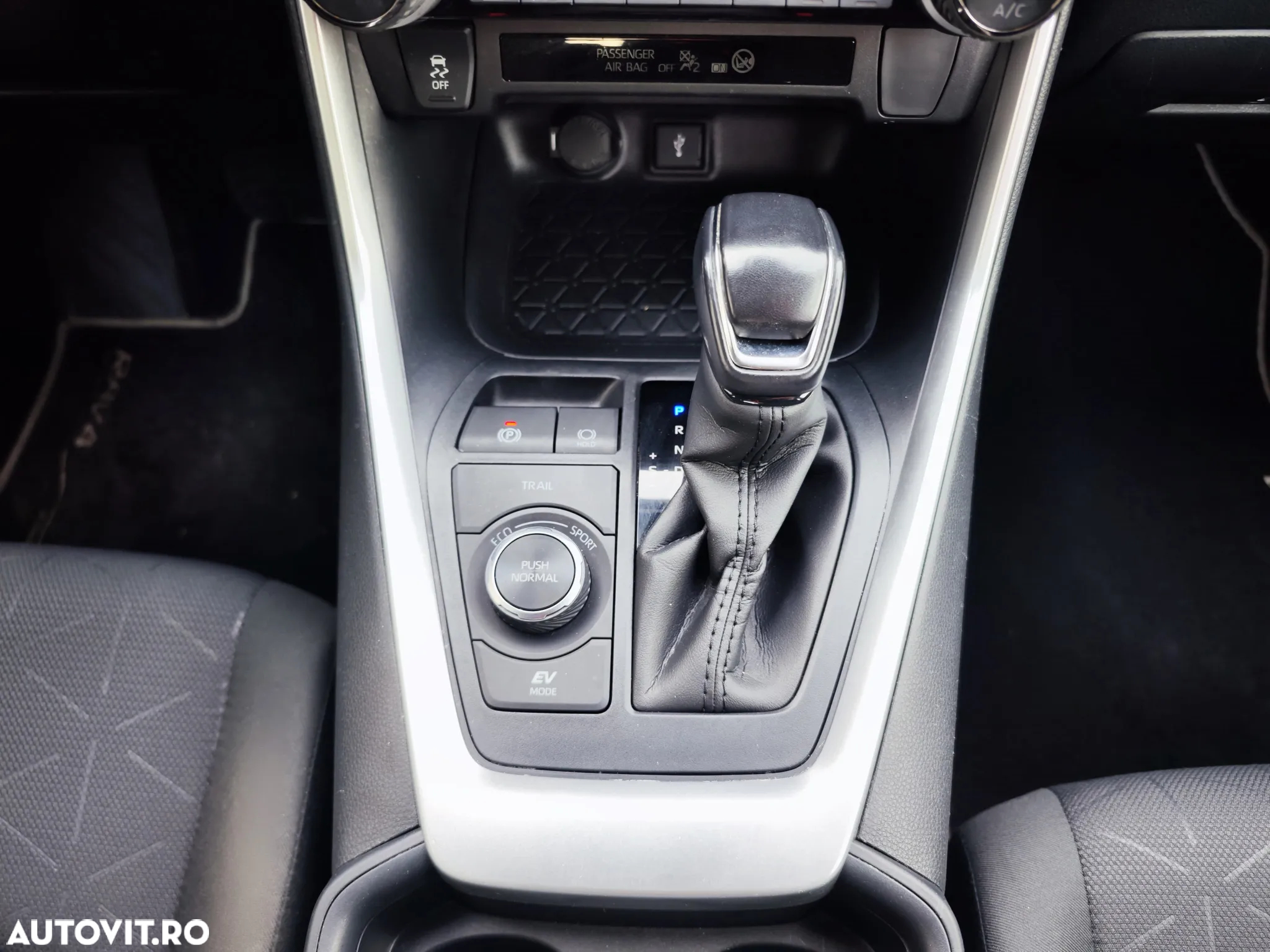 Toyota RAV4 2.5 4x4 Hybrid Comfort - 24