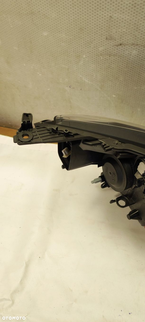 NOWA ORYGINALNA LEWA LAMPA RENAULT MEGANE IV 260607505R ZWYKŁA  LED - 5