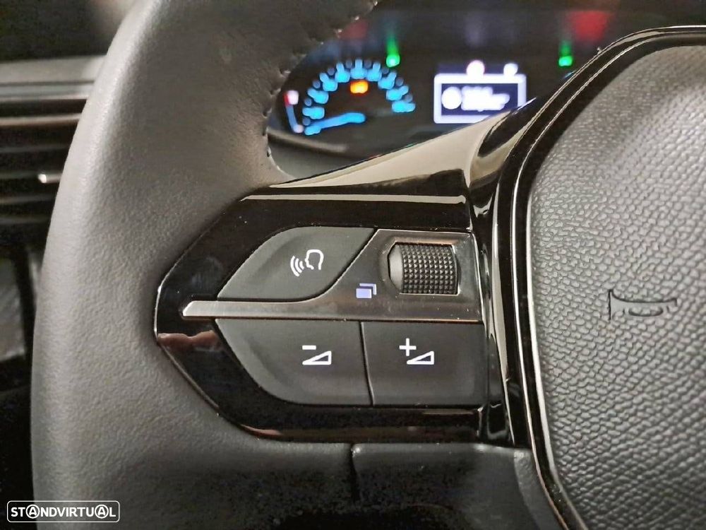 Peugeot e-2008 54 kWh SE Style - 16
