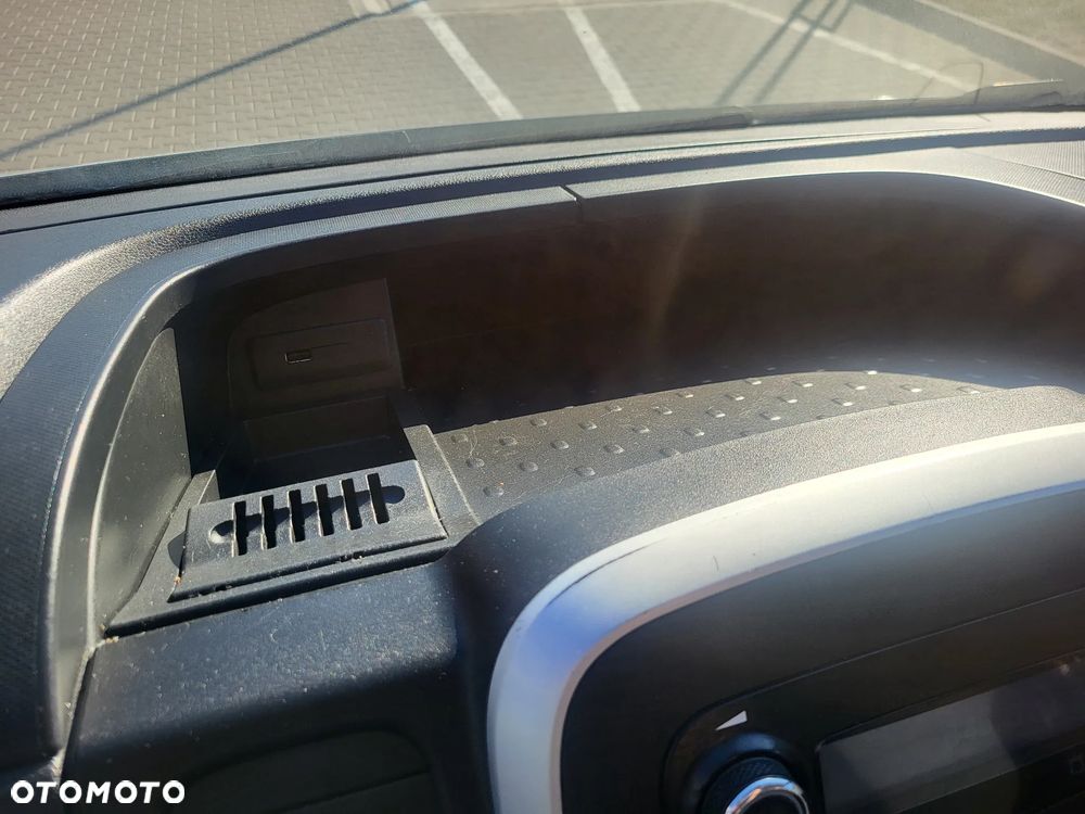 Opel Vivaro - 32