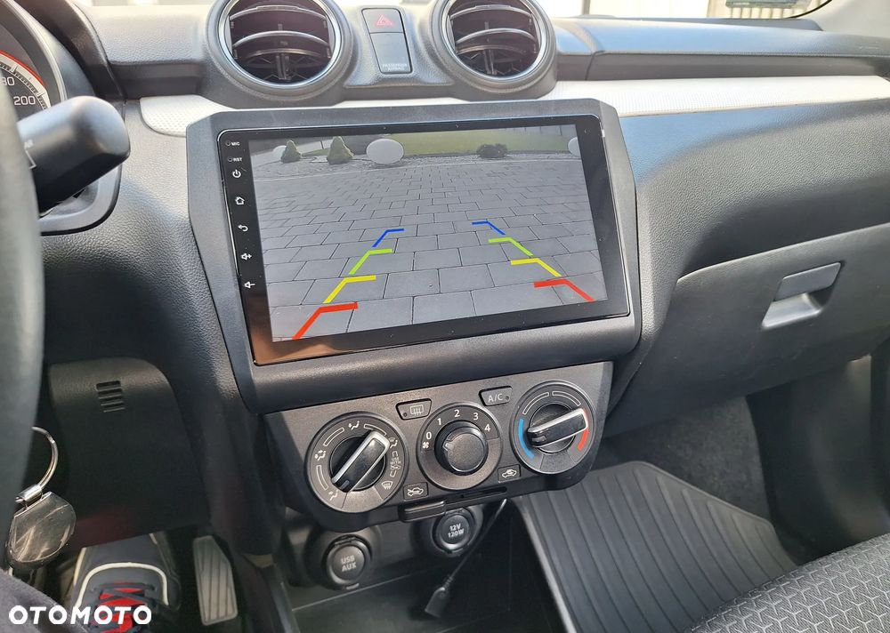 Suzuki Swift 1.2 Premium Plus - 6