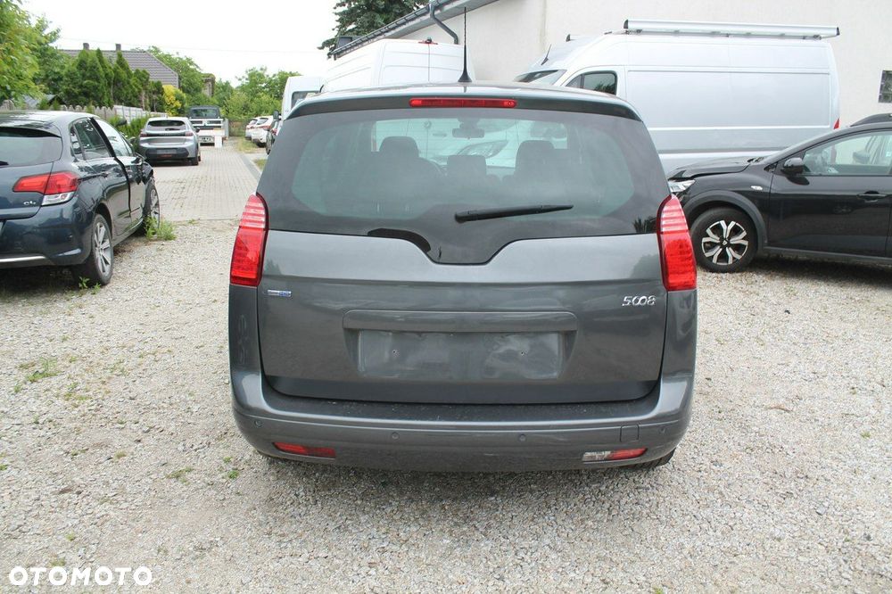 Peugeot 5008 - 6