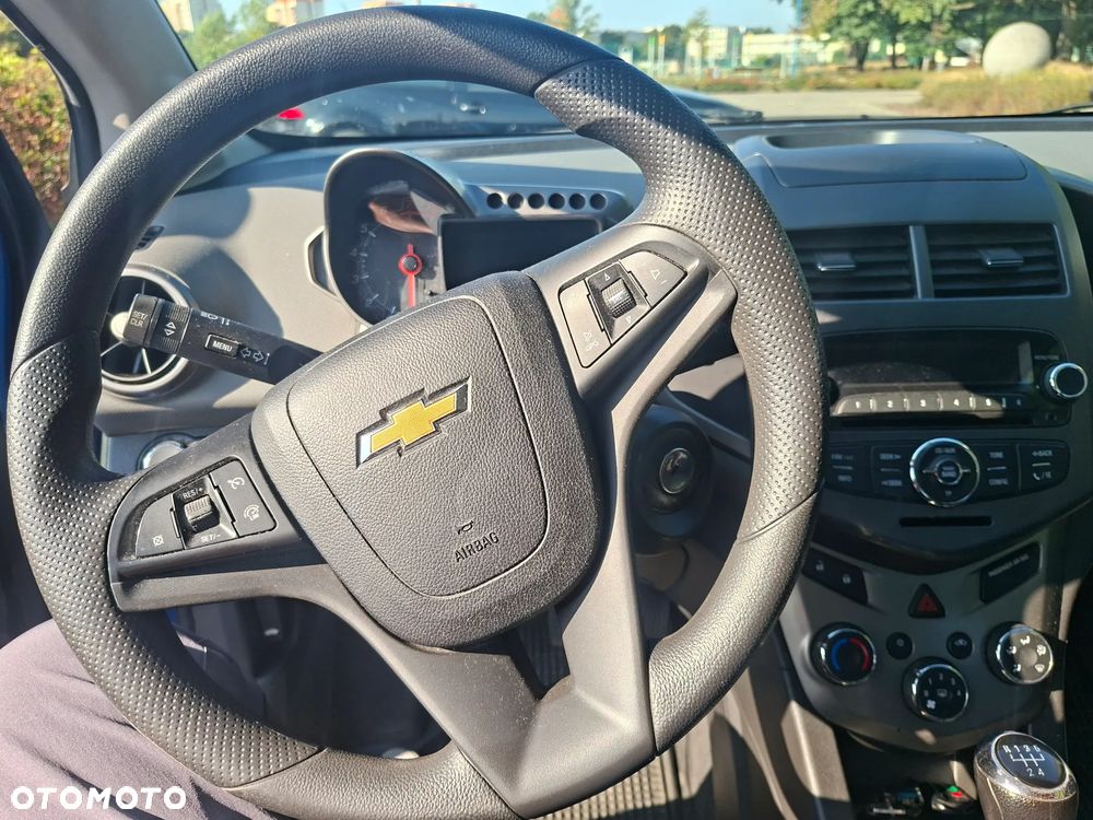 Chevrolet Aveo 1.2 LT - 10