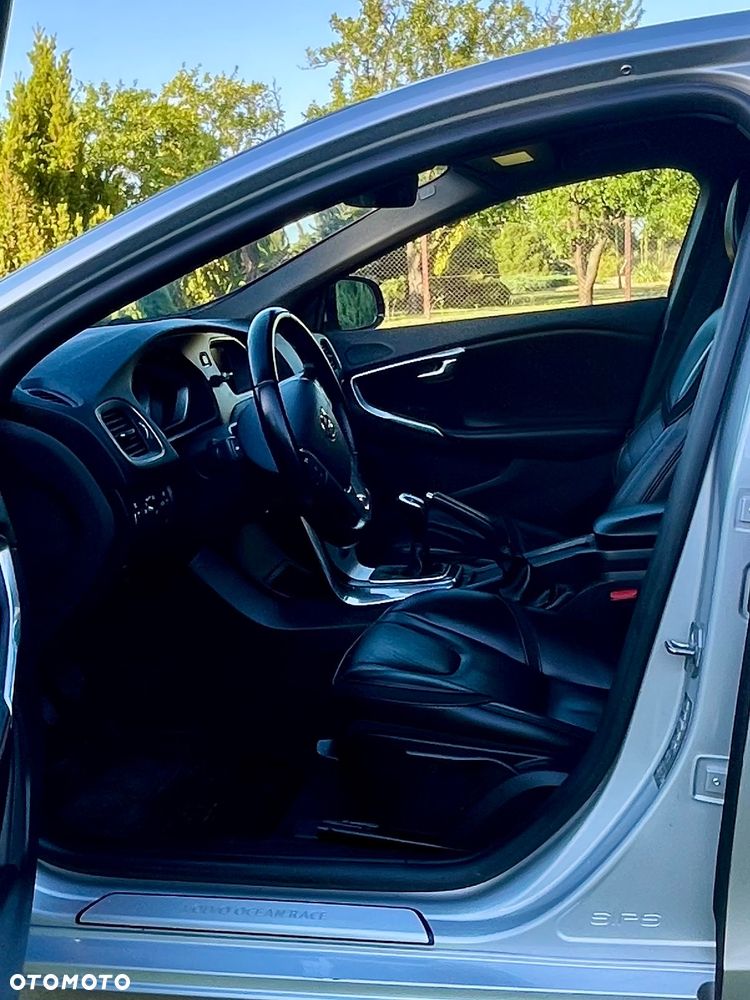 Volvo V40 D2 Drive-E Ocean Race - 15