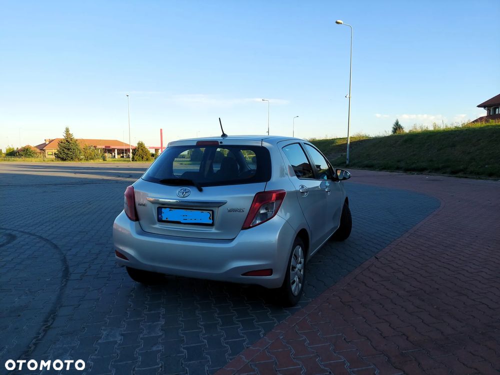 Toyota Yaris 1.0 Luna - 5