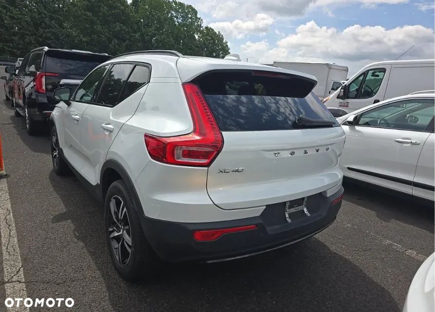 Volvo XC 40 - 5
