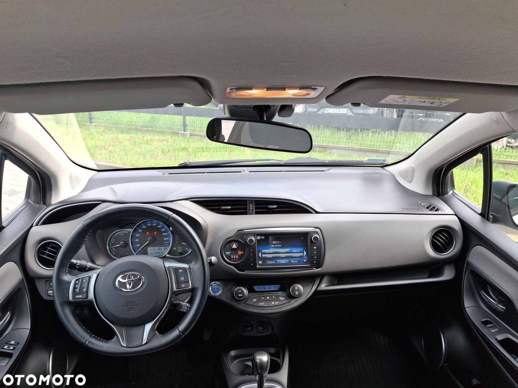 Toyota Yaris Hybrid 100 Life - 3