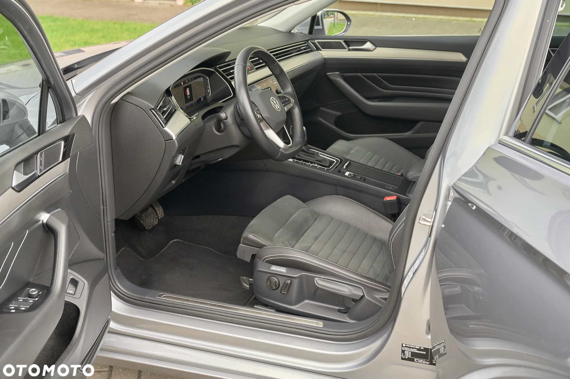 Volkswagen Passat 2.0 TDI EVO Elegance DSG - 24