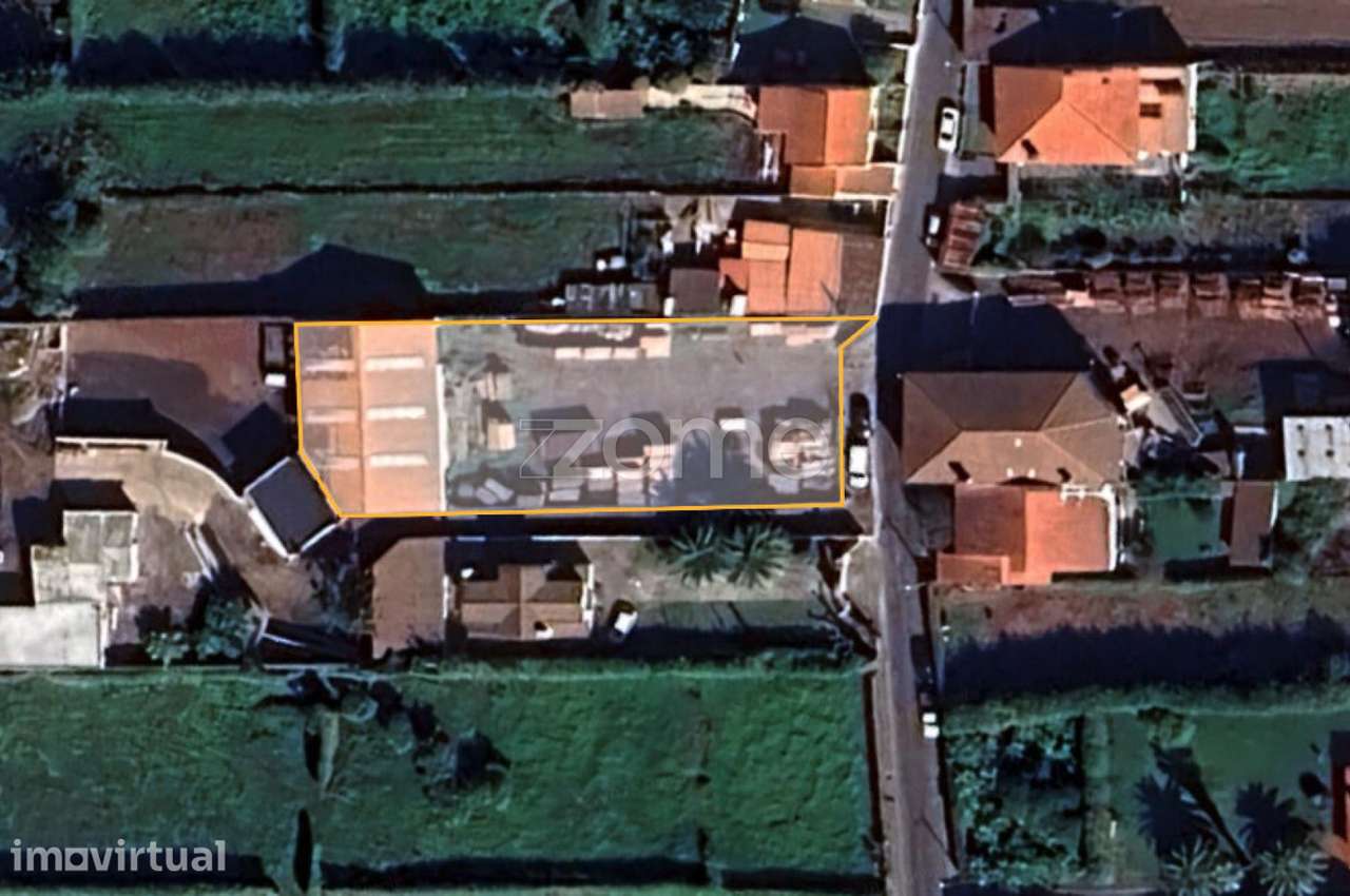 Armazém com Terreno 1100 m² e Potencial Habitacional – Rabo de Peix... - Grande imagem: 2/25