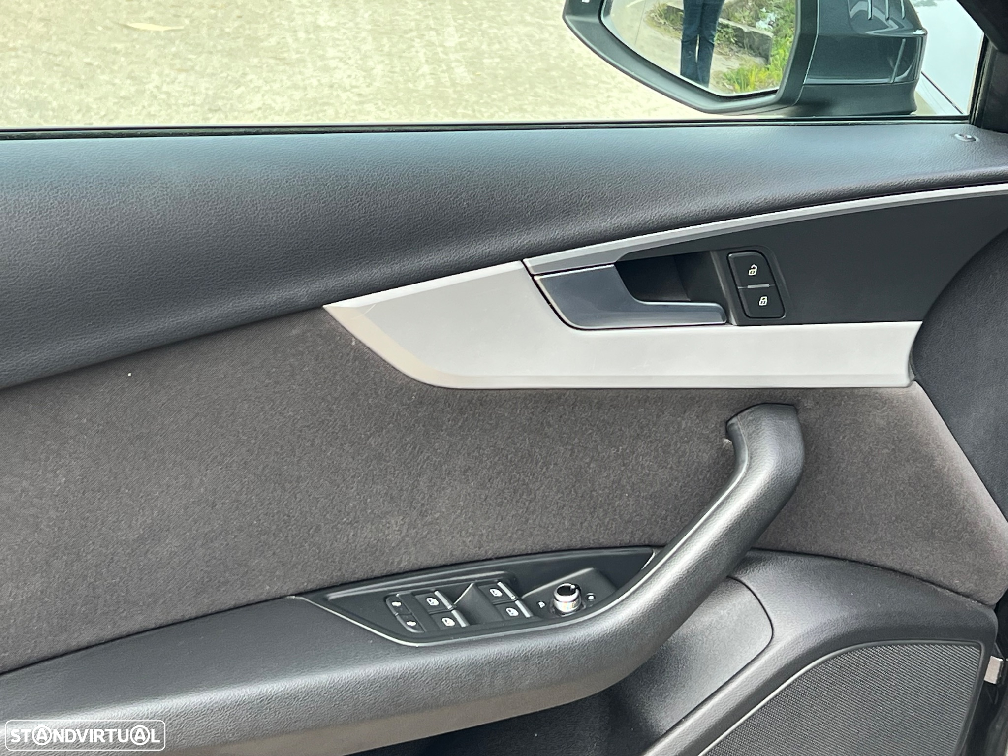 Audi A4 Avant 2.0 TDI Advance - 12