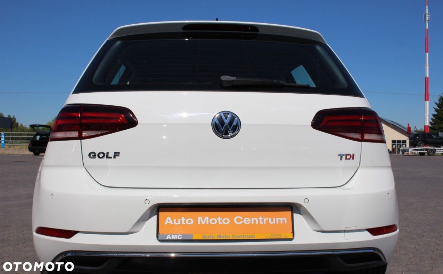 Volkswagen Golf - 6